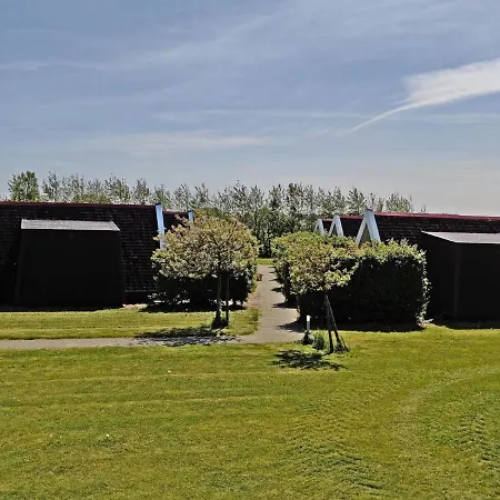 Hotelhuisje #d Holiday home