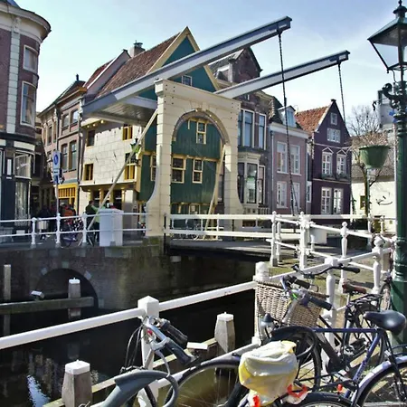 Hotelhuisje #d * Warmenhuizen