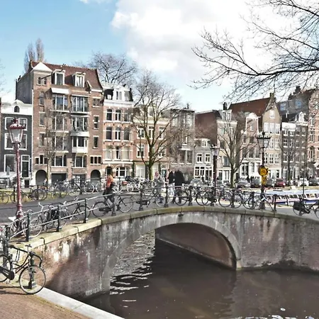 Hotelhuisje #d 度假居 *