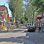 Hotelhuisje #d Casa de Férias *
