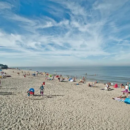 Hotelhuisje #d Vakantiehuis Warmenhuizen